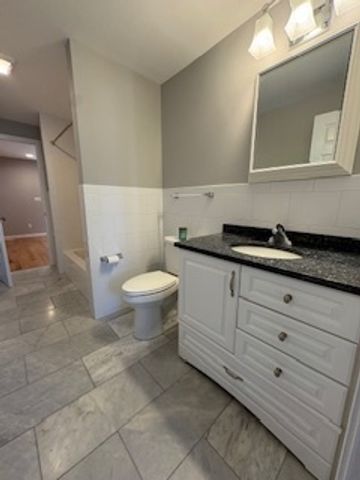 14 Elizabeth Street, Branford, CT 06405