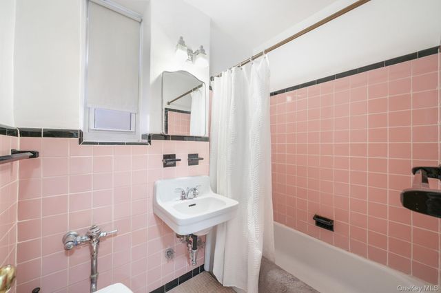 2 Louisiana Avenue 4H, Bronxville, NY 10708
