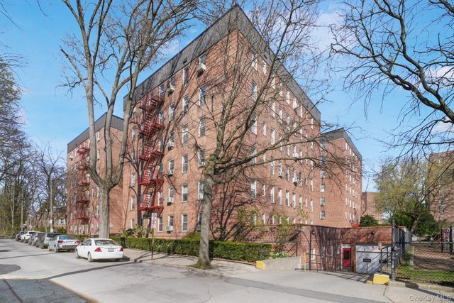 2 Louisiana Avenue 4H, Bronxville, NY 10708