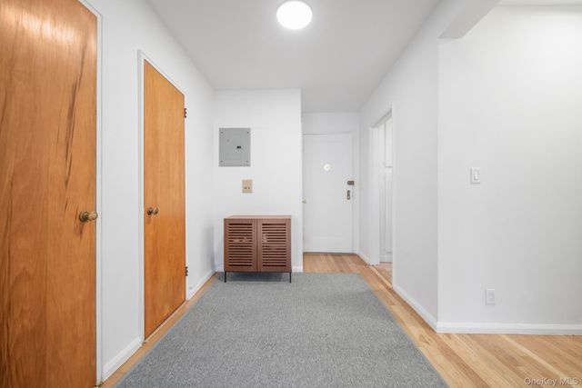 2 Louisiana Avenue 4H, Bronxville, NY 10708