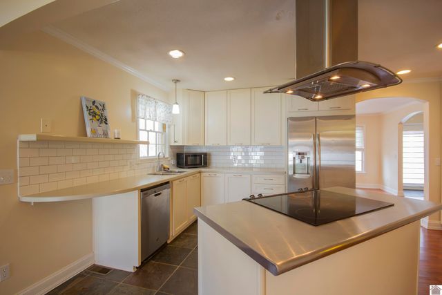 1656 College Terrace, Murray, KY 42071