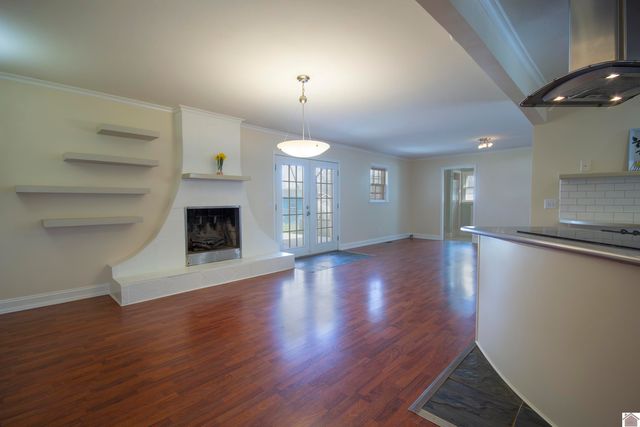 1656 College Terrace, Murray, KY 42071