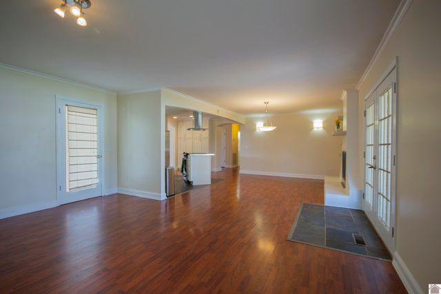 1656 College Terrace, Murray, KY 42071