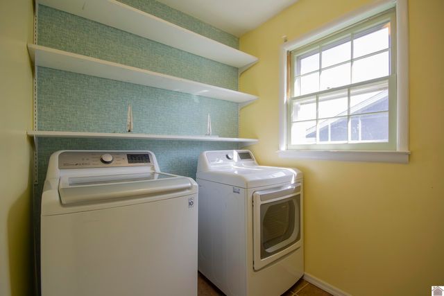 1656 College Terrace, Murray, KY 42071