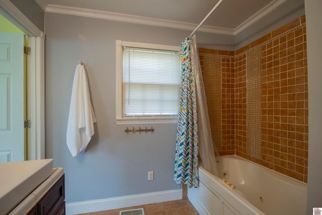 1656 College Terrace, Murray, KY 42071