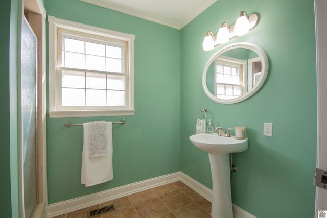 1656 College Terrace, Murray, KY 42071