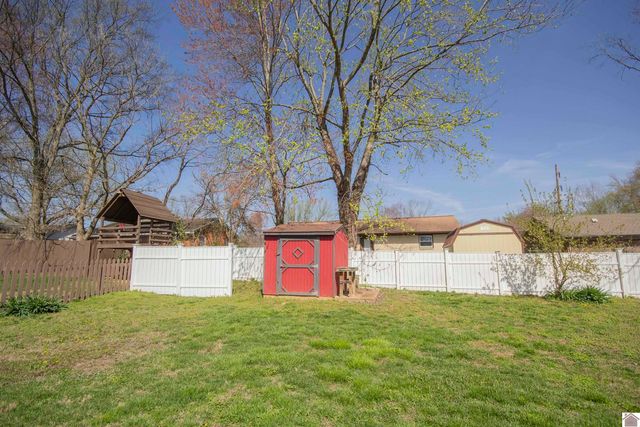 1656 College Terrace, Murray, KY 42071