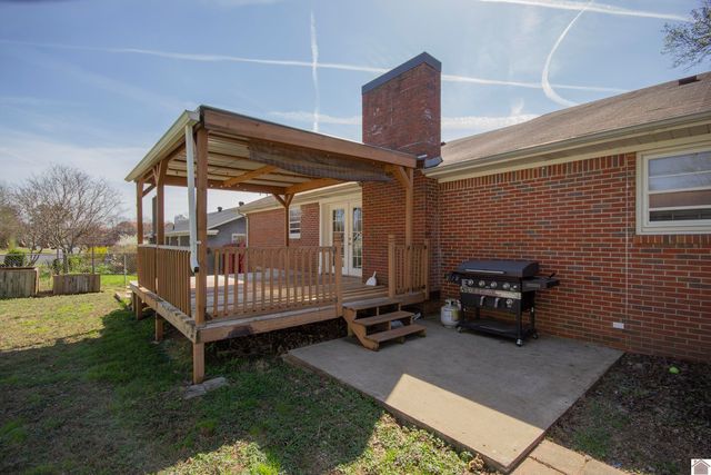 1656 College Terrace, Murray, KY 42071