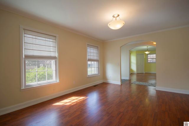 1656 College Terrace, Murray, KY 42071