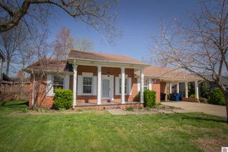 1656 College Terrace, Murray, KY 42071