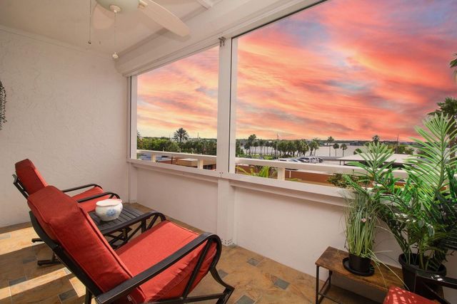 17920 GULF BOULEVARD 301, Redington Shores, FL 33708