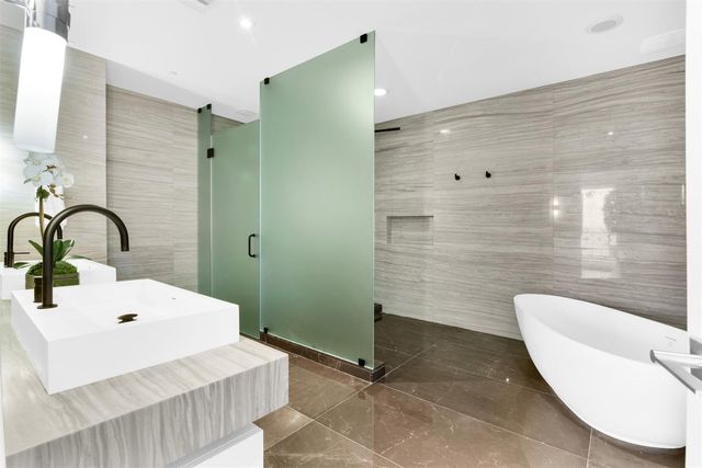 2200 N Ocean Boulevard S-906, Fort Lauderdale, FL 33305