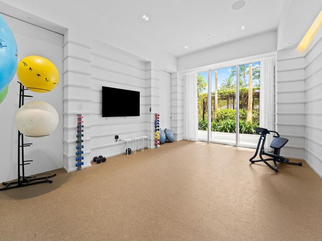 2200 N Ocean Boulevard S-906, Fort Lauderdale, FL 33305