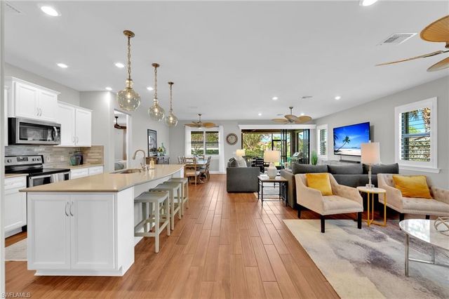 19802 Bittersweet LN, Estero, FL 33928