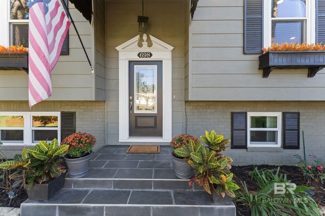 698 Cedar Avenue, Fairhope, AL 36532