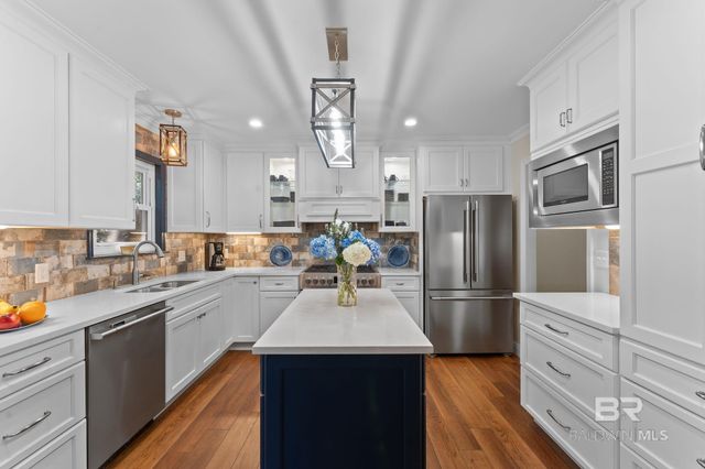 698 Cedar Avenue, Fairhope, AL 36532