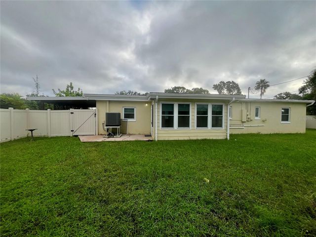 8330 WAVERLY ROAD N, St Petersburg, FL 33702