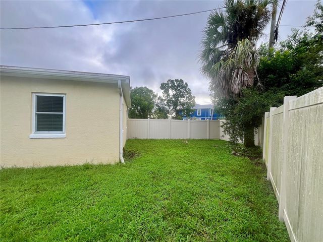 8330 WAVERLY ROAD N, St Petersburg, FL 33702
