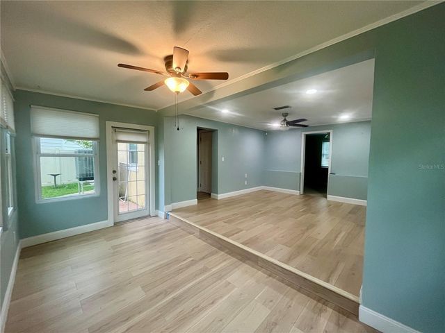 8330 WAVERLY ROAD N, St Petersburg, FL 33702
