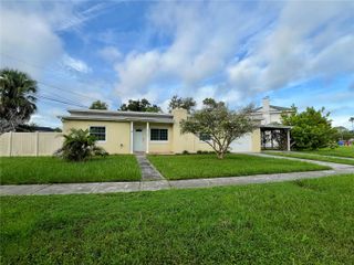 8330 WAVERLY ROAD N, St Petersburg, FL 33702