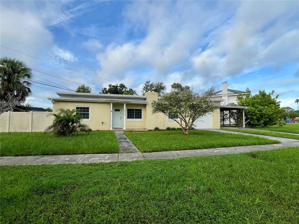 8330 WAVERLY ROAD N, St Petersburg, FL 33702