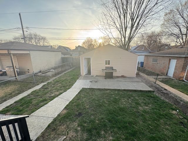 8118 S Spaulding Street, Chicago, IL 60652