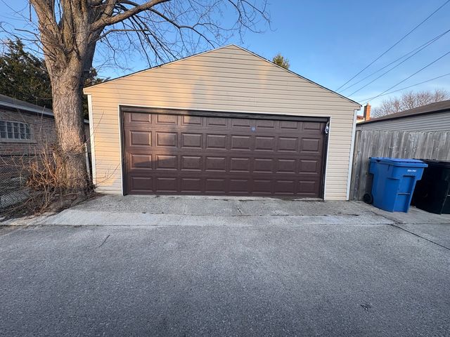 8118 S Spaulding Street, Chicago, IL 60652