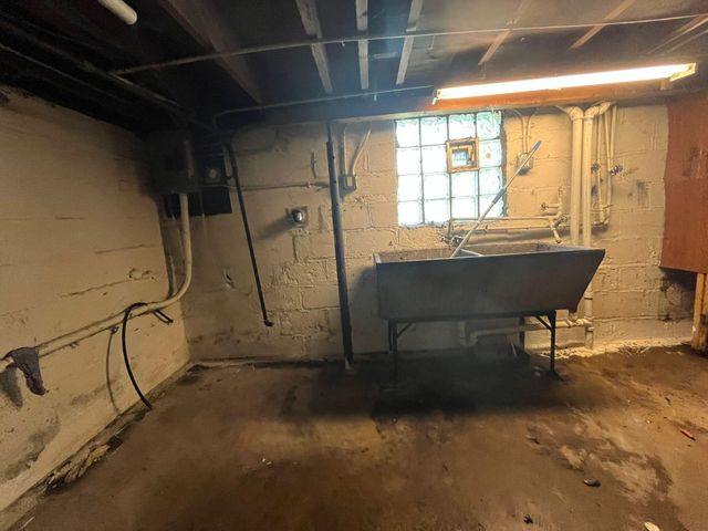 939 Cherry Street, Hammond, IN 46324