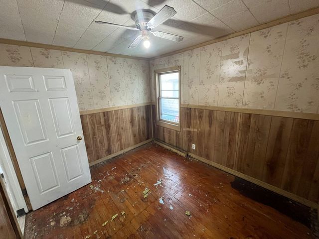 939 Cherry Street, Hammond, IN 46324