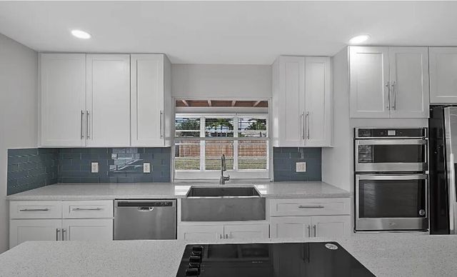 219 SE 13th Street, Deerfield Beach, FL 33441