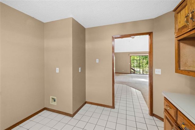 1398 E Amber Drive, Fayetteville, AR 72703