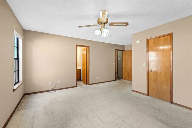 1398 E Amber Drive, Fayetteville, AR 72703
