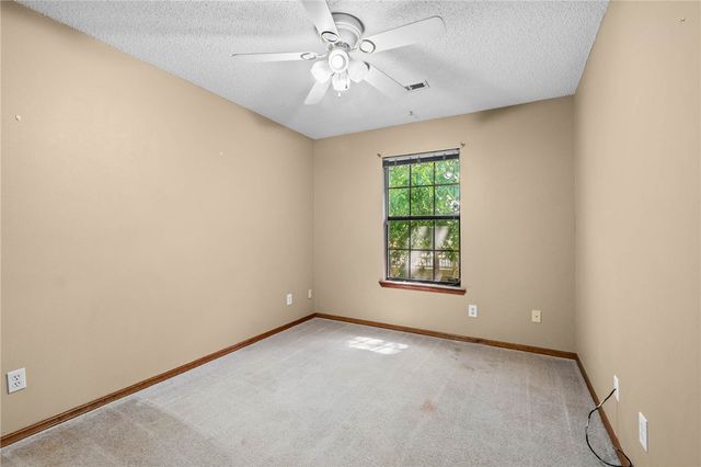 1398 E Amber Drive, Fayetteville, AR 72703
