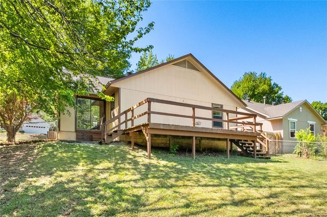 1398 E Amber Drive, Fayetteville, AR 72703