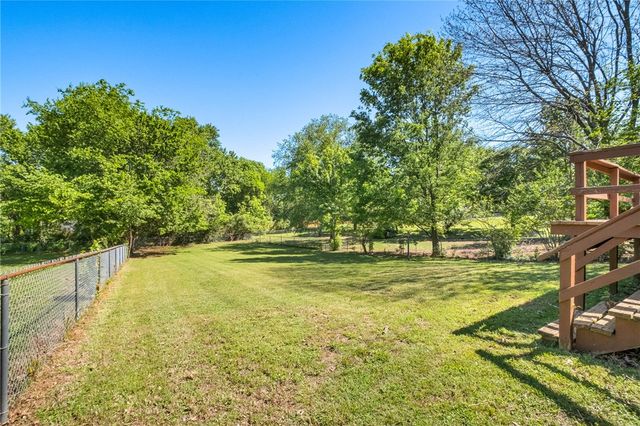 1398 E Amber Drive, Fayetteville, AR 72703