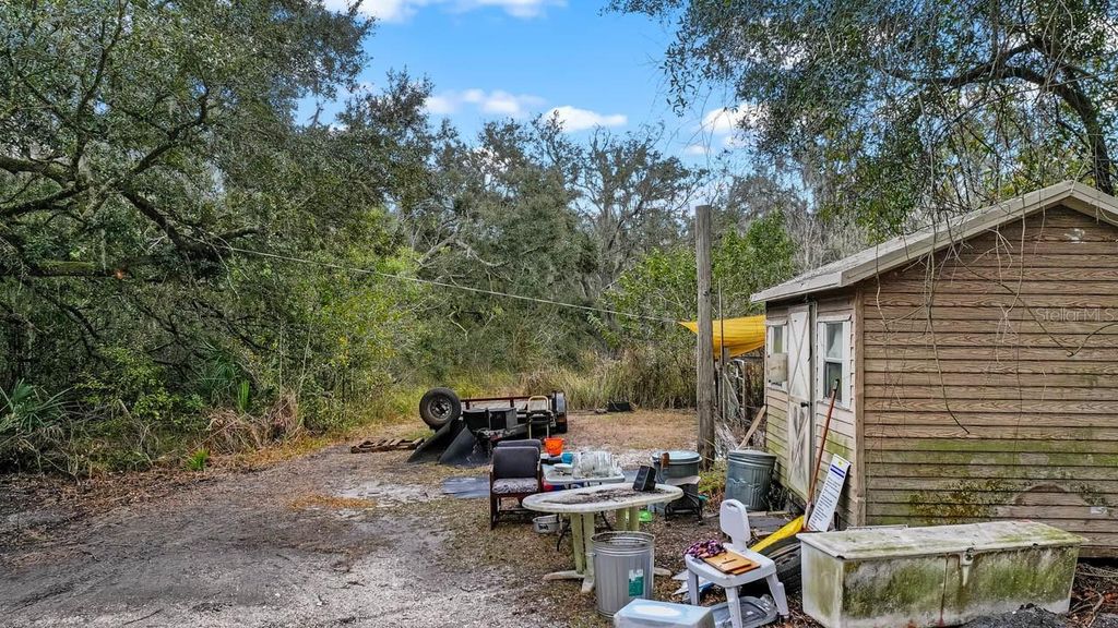 Image 17 of property listing at 12730 BULLFROG CREEK ROAD, Gibsonton, FL 33534