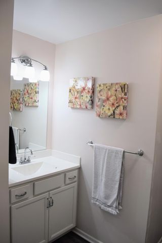 14888 S State Road, Perry, MI 48872