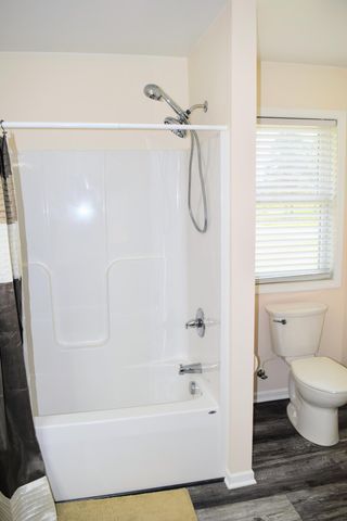 14888 S State Road, Perry, MI 48872