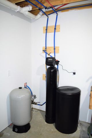 14888 S State Road, Perry, MI 48872