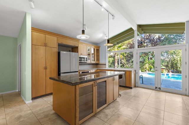 7613 Northeast Cir, Citrus Heights, CA 95610