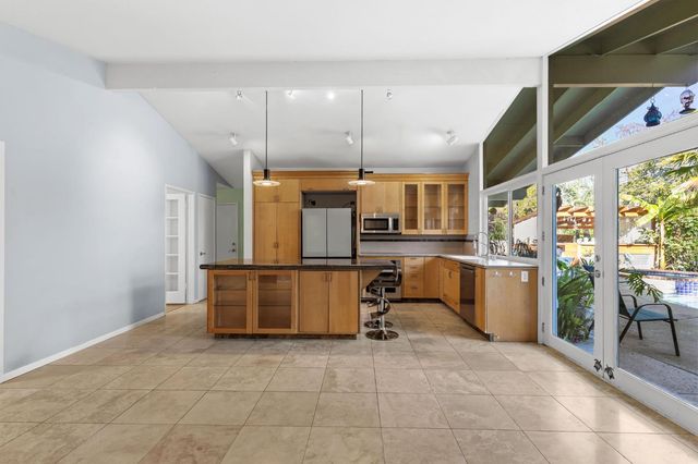 7613 Northeast Cir, Citrus Heights, CA 95610