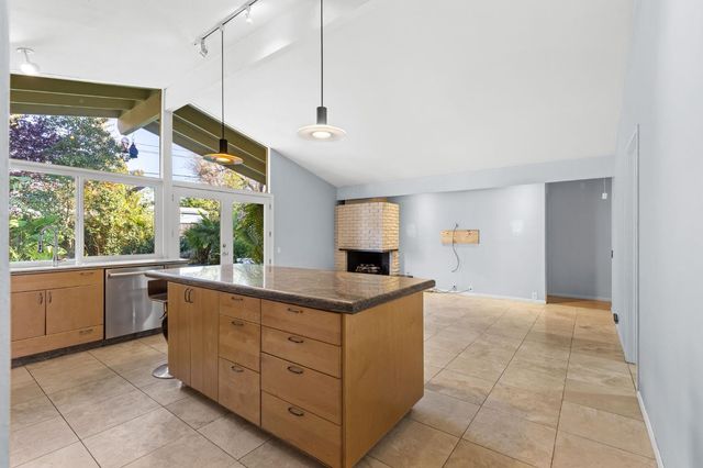 7613 Northeast Cir, Citrus Heights, CA 95610