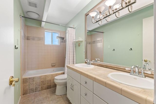 7613 Northeast Cir, Citrus Heights, CA 95610