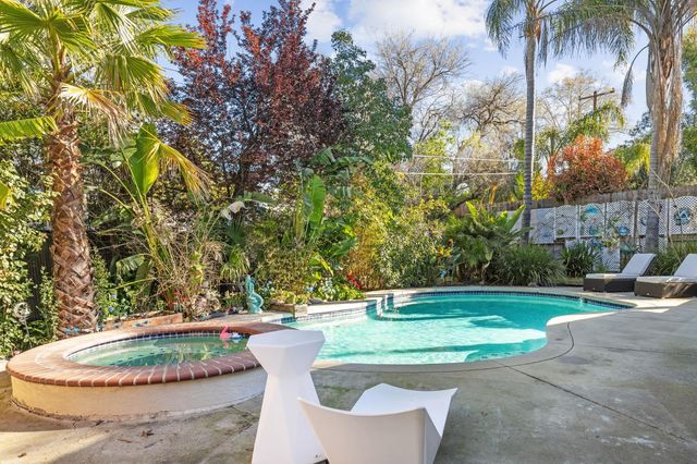 7613 Northeast Cir, Citrus Heights, CA 95610