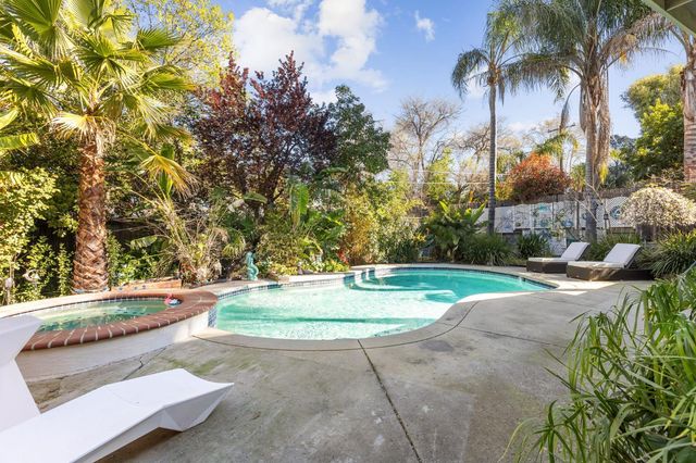 7613 Northeast Cir, Citrus Heights, CA 95610