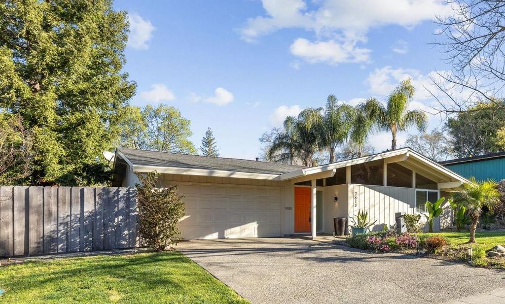 7613 Northeast Cir, Citrus Heights, CA 95610