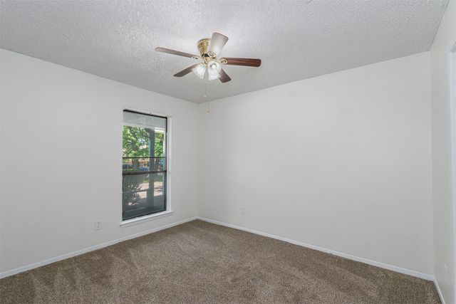 617 Rolling Ridge Court, Azle, TX 76020