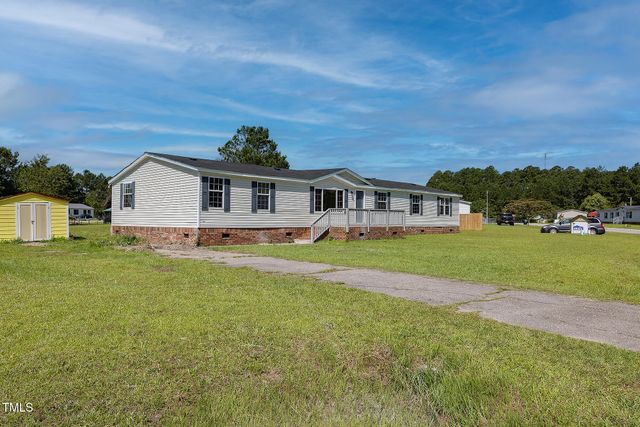 757 Precision Court, Hope Mills, NC 28348