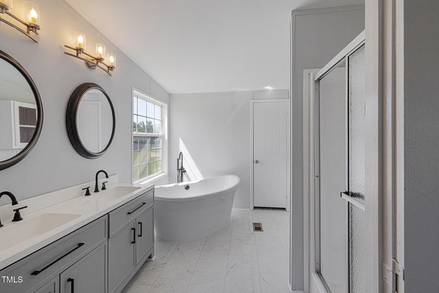 757 Precision Court, Hope Mills, NC 28348