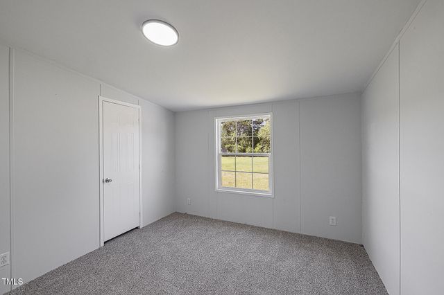 757 Precision Court, Hope Mills, NC 28348